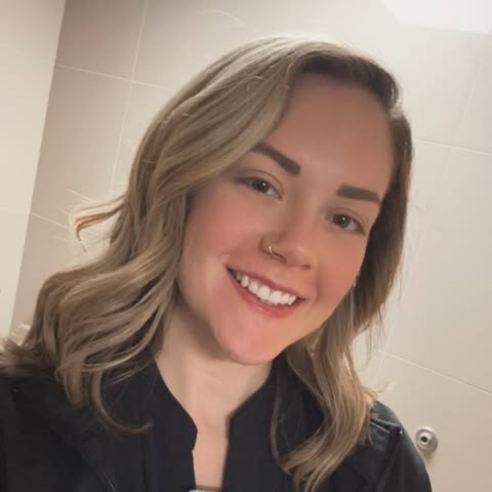 Meet your Posher, Micayla